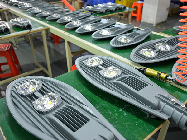 LED装配车间-凯发k8国际