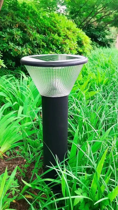 LED太阳能草坪灯
