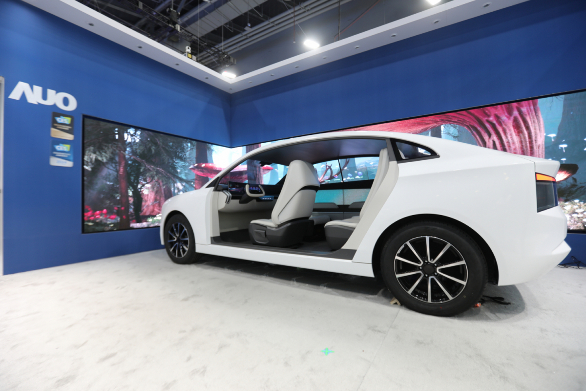 NG娱乐发表全新Smart Cockpit 2024，大秀显示应用成果、及释放Micro LED终极显示技术量能的全新智慧座舱，以营造突破性、沉浸式的视觉体验，重新定义智慧座舱，满足驾乘人员的全方位感受。