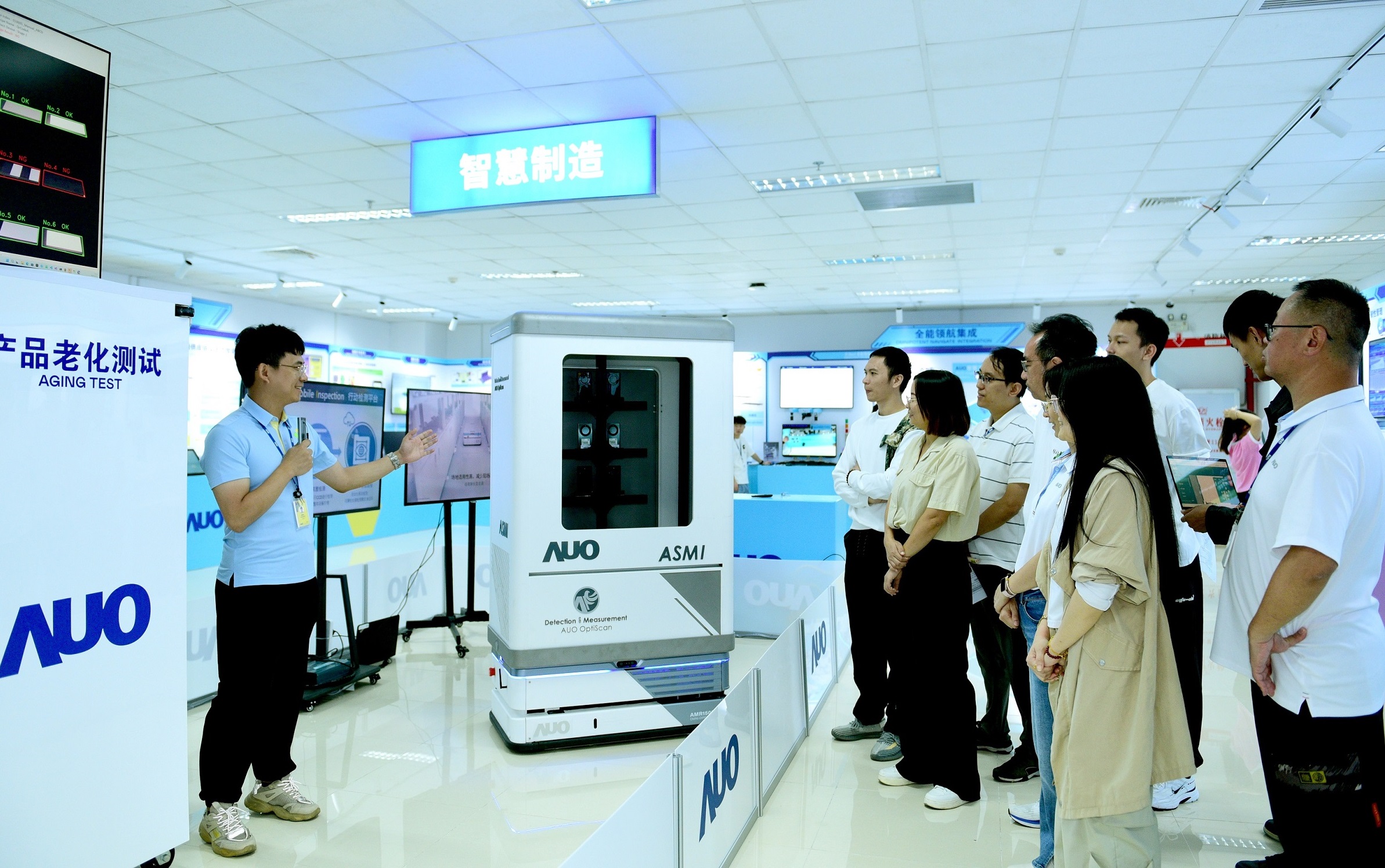 NG娱乐厦门将5G+ABC技术串联生产管理全流程，打通研发、采购、生管、制程、设备、质量等NG娱乐全生命周期制造流程，完成数字化设计、智慧供应链、智能座舱、全流程设备管理、数据驱动优化、智慧在线检测、智慧品管等自适应生产模式升级